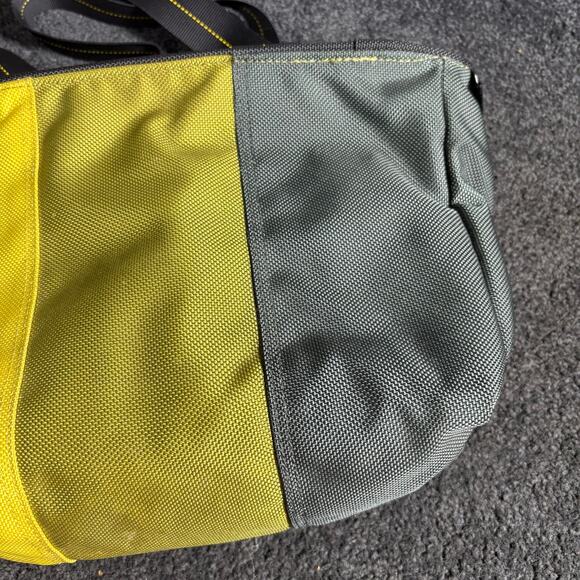 Timbuk2 Green & Gray Gorpcore Medium Casual Cargo Tote Bag - 90s Style - Zip Top - Picture 5 of 10